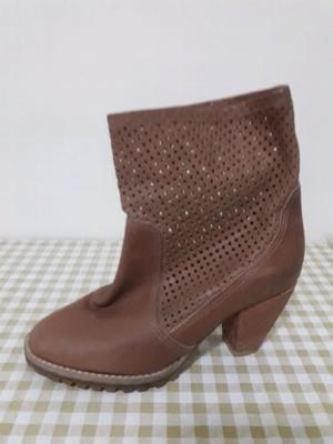 BOTAS CUERO "CLONA"