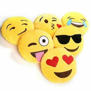 Almohadon Emojis Emoticon Felpa 32 Cm Bordado Souvenir Promo
