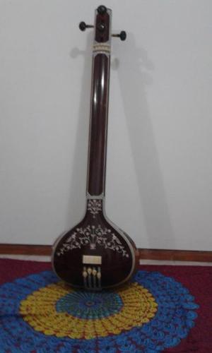 Tambura Instrumento de la India