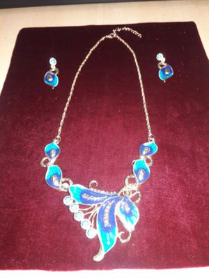 Vendo conjunto collar y aros