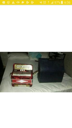 Acordeon 3 hileras $ 18 mil whatsap 