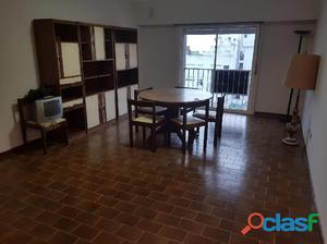 Excelente departamento 3 ambientes