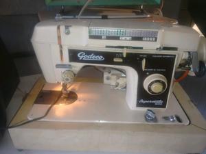 Vendo máquina de coser eléctrica