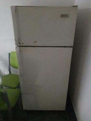 Heladera con freezer frigidaire no frost