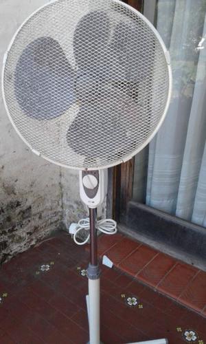 Ventilador de pie usado