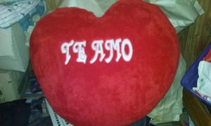 Almohadon corazon rojo