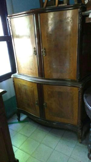 Antiguo mueble francés