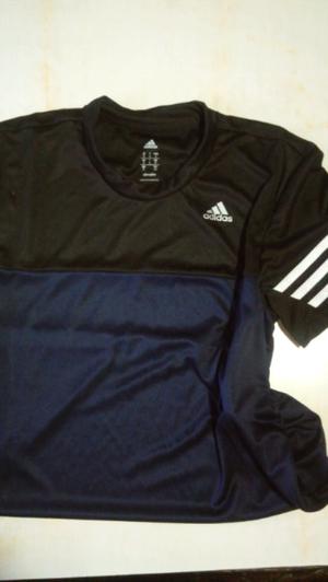 Camiseta Adidas talle S