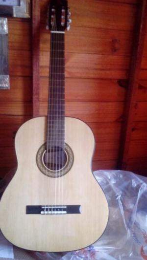 Guitarra criolla modelo LB14