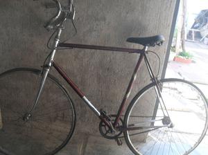 Vendo BICICLETA DE CARRERA. RODADO 28. Buen estado