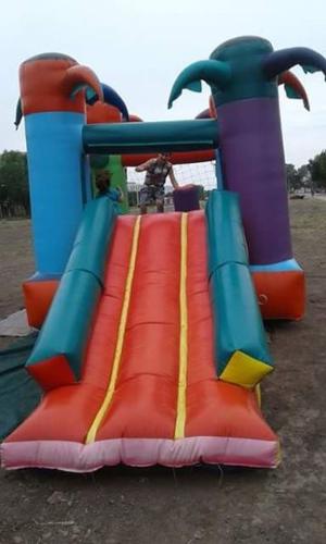 Vendo castillo inflable con tobogán y turbina en perfecto