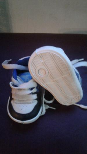 Zapatillas bebé nuevas número 18 a 100