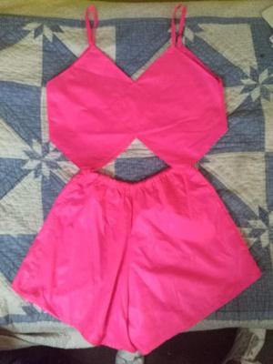 CONJUNTO PLAYERO ROSA FLUO