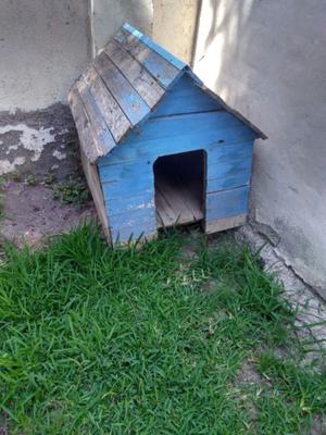 Casa de madera para perros