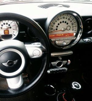 Consola con equipo de Cd MINICooper