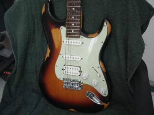 Guitarra Aria Stratocaster