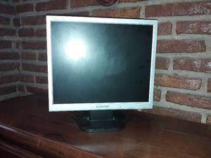 MONITOR SAMSUNG 17'