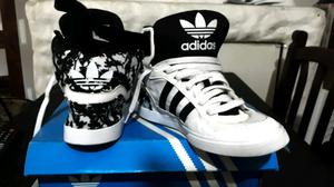 Vendo zapatillas adidas originales nuevas impecables y