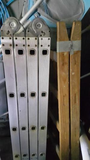 2 escaleras de madera y 1 de aluminio