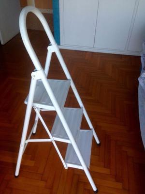 Escalera plegable hierro 115 cm