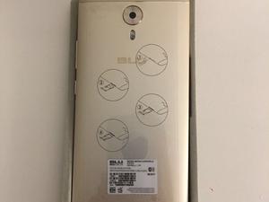 Vendo blu vivo 8