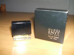 perfume envy gucci exquisito.