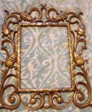 Antiguo porta retratro de bronce