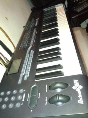 Teclado Controlador MIDI USB M-Audio Axiom 49