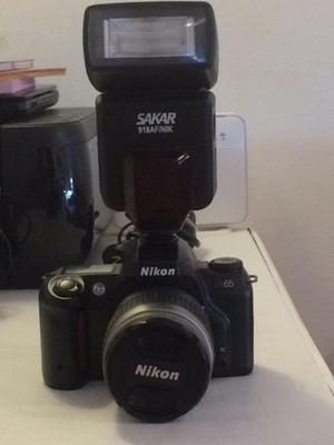 Nikon N65 con flash Sakar 918af/nik y lente