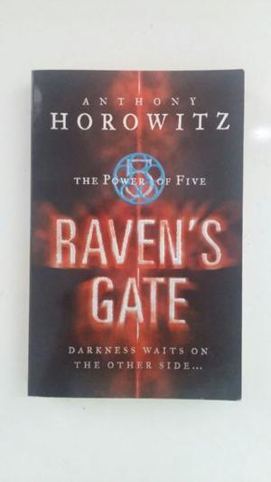 Raven's gate - The power of five