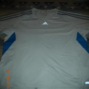 Remera ADIDAS Talle 10 impecable!
