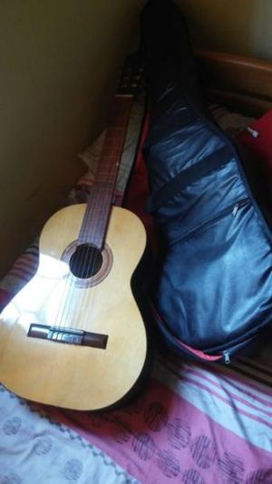 VENDO GUITARRA CRIOLLA