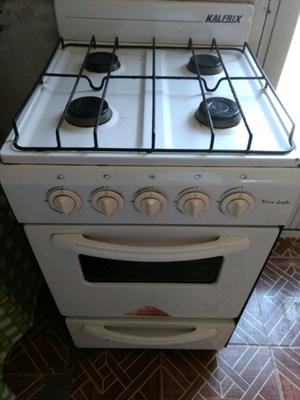 Vendo Cocina funcionando, excelente precio!