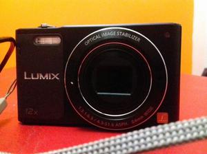 Vendo cámara digital Panasonic Lumix con todos sus