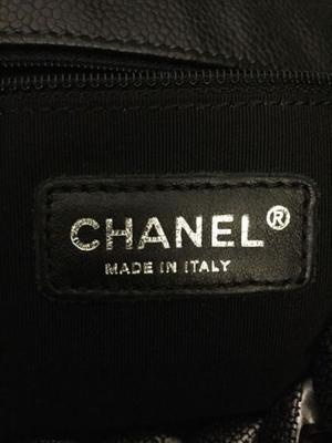 Chanel auténtico Caviar negro gacho Hobo bolso con cadena