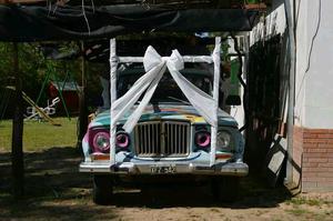 Jeep Gladiador con motor Falcón (para flete)
