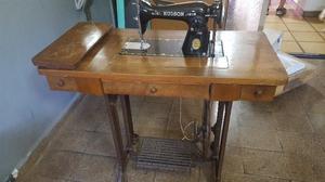 Maquina de Coser Antigua