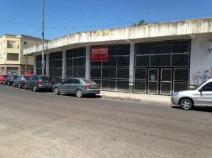 Importante Local Comercial en Cruce F Varela - 430 m2 -