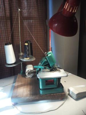 Máquina de coser Overlock