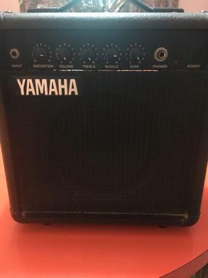 Amplificador de guitarra Yamaha