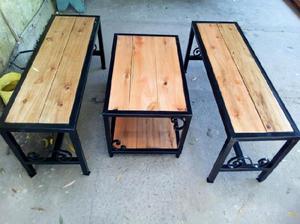 Mesa con dos bancos de madera y hierro