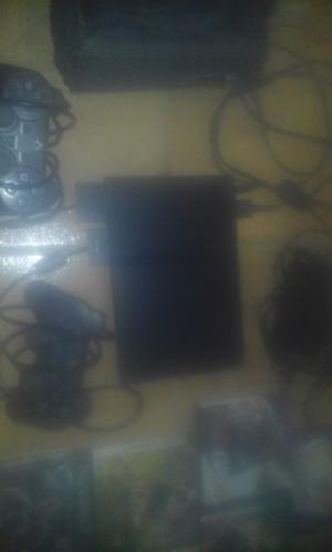 Playstation 2 funcionando con 2 joystick,memory card de 8 mb