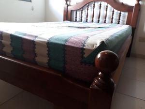 Cama de Algarrobo de 2 1/2 plazas Matrimonial con Colchón