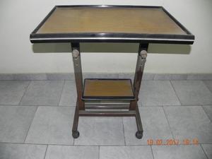 Vendo mesa de Tv estructura reforzada regulable en altura,