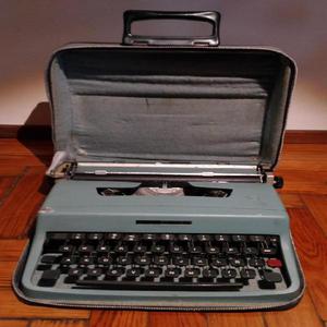 Maquina de Escribir Olivetti Lettera 32