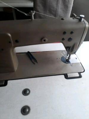 Maquina de coser industrial Brother