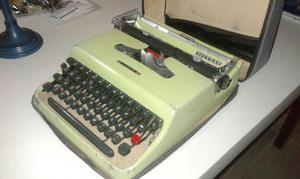 Máquina de Escribir Olivetti Lettera 22
