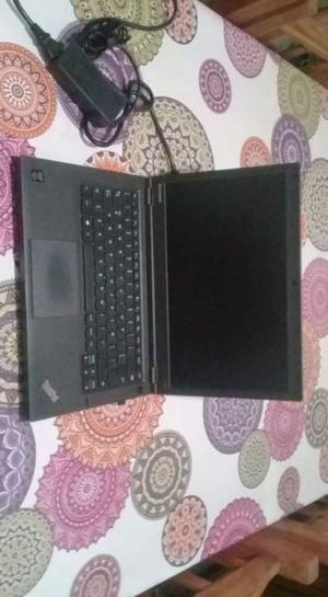 Vendo notebook c/cargador
