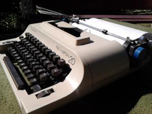 maquina de escribir,tengo otras,ver descripcion