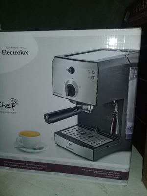 Cafetera electrolux.